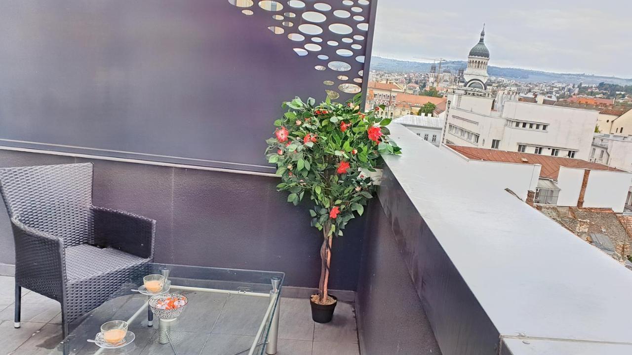 Cozy Penthouse In A New Business Building In City Center. Free Private Parking Apartman Kolozsvár Kültér fotó