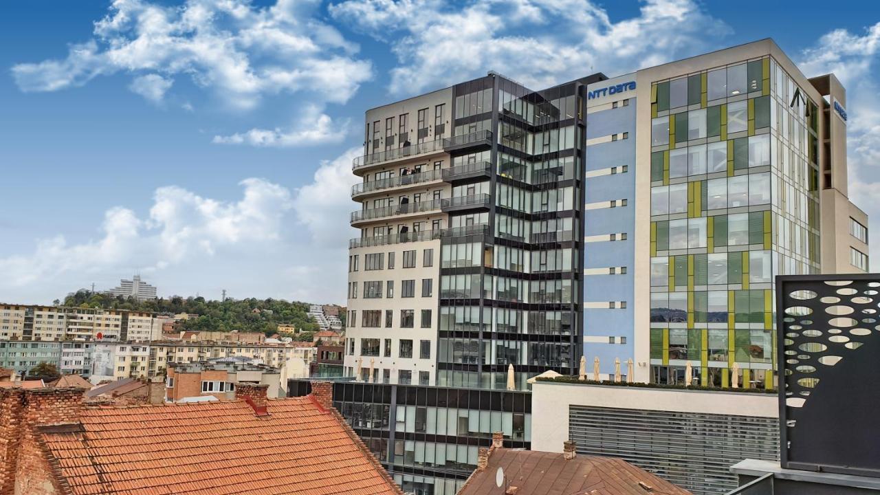 Cozy Penthouse In A New Business Building In City Center. Free Private Parking Apartman Kolozsvár Kültér fotó
